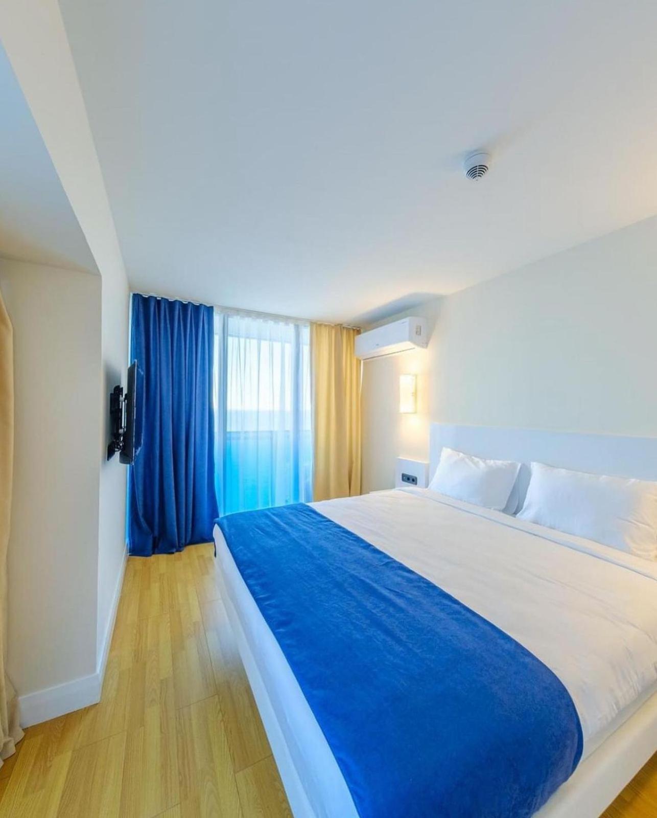 Luxury Panorama Sea View Apartment & Central Батуми Экстерьер фото