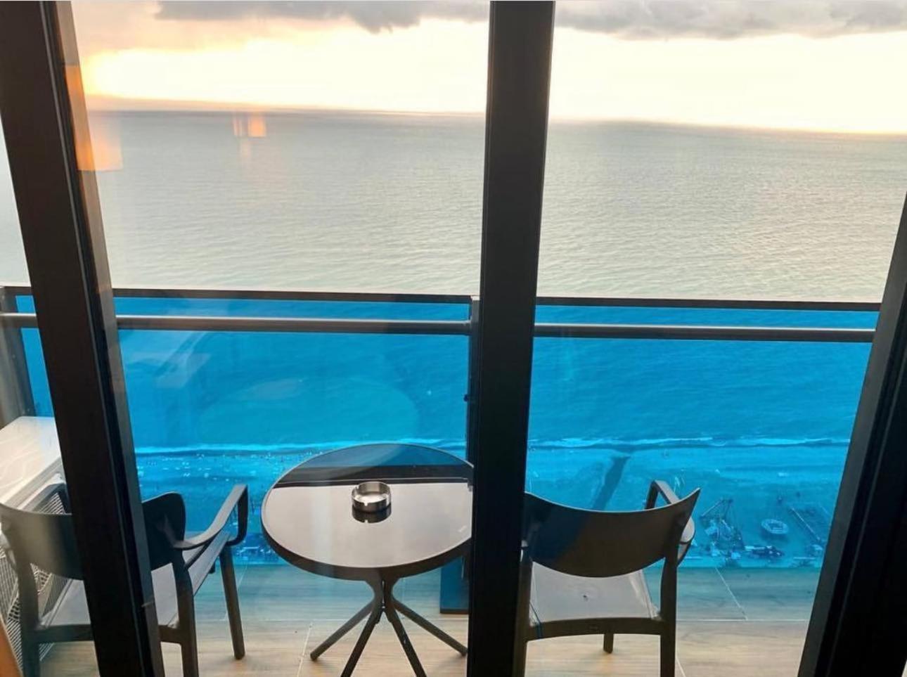 Luxury Panorama Sea View Apartment & Central Батуми Экстерьер фото